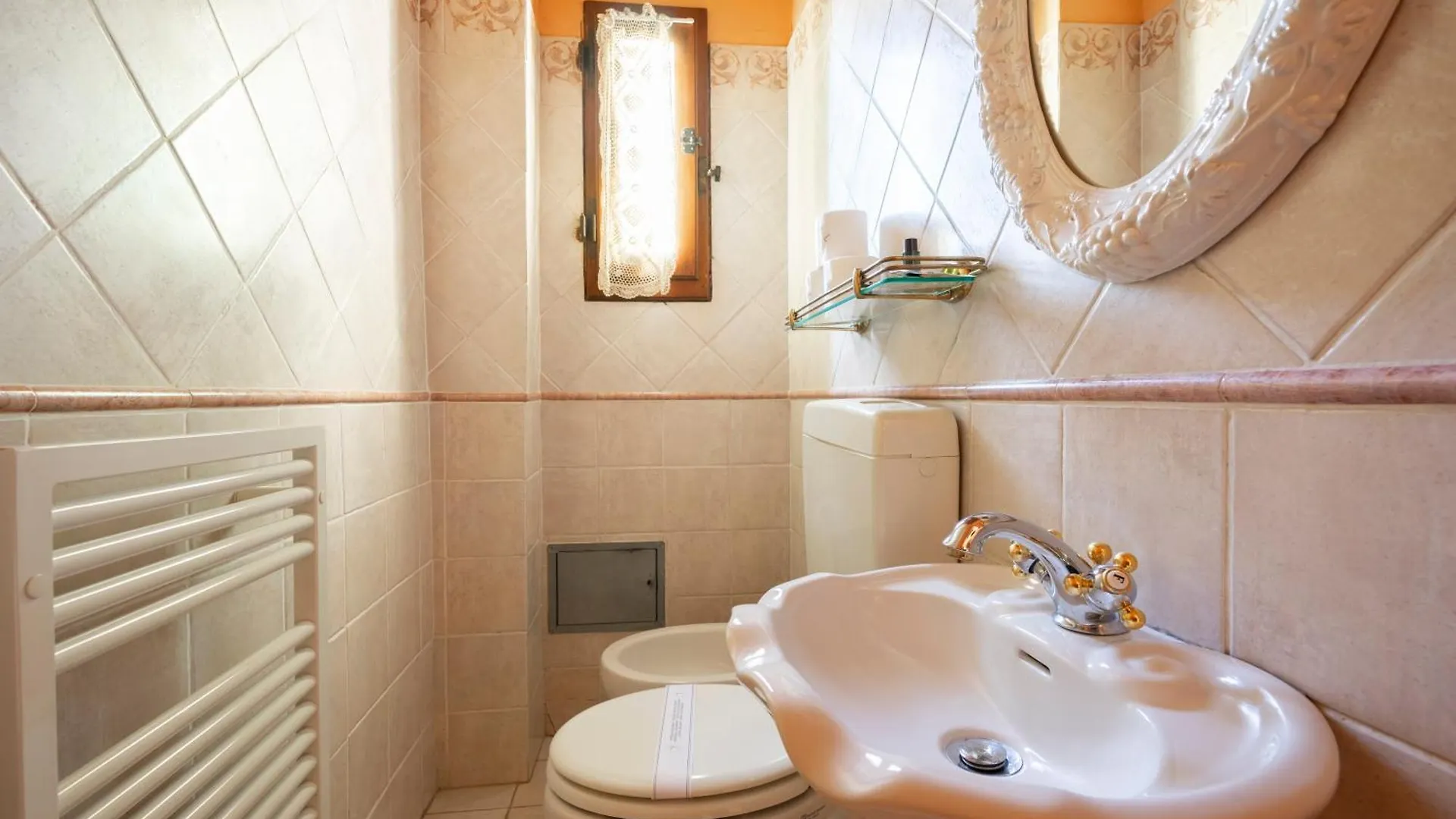 Ruote Apartment First Florence
